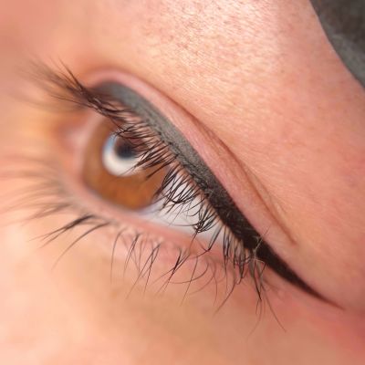 Maquillage permanent des yeux chez RachelN à Mulhouse
